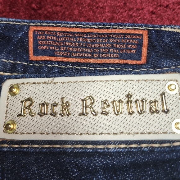 Rock Revival Mid-Rise Betty Bermuda Shorts - Picture 7 of 11